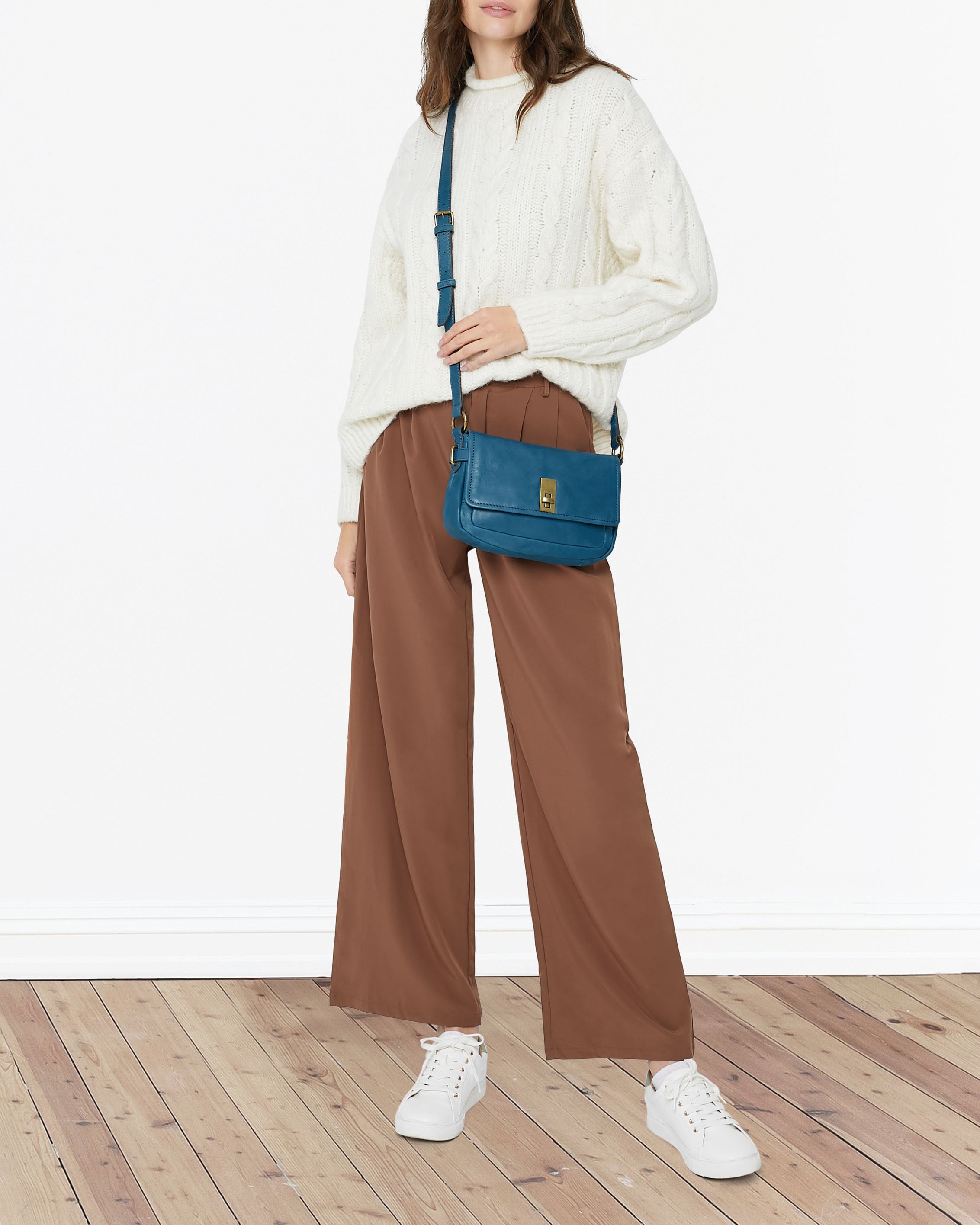 Carter Crossbody in Deep Turquoise | American Leather Co.