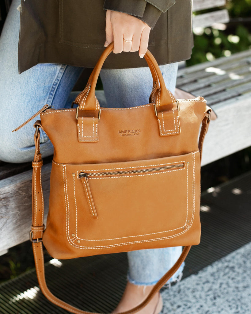 Jamestown Tote - black lifestyle