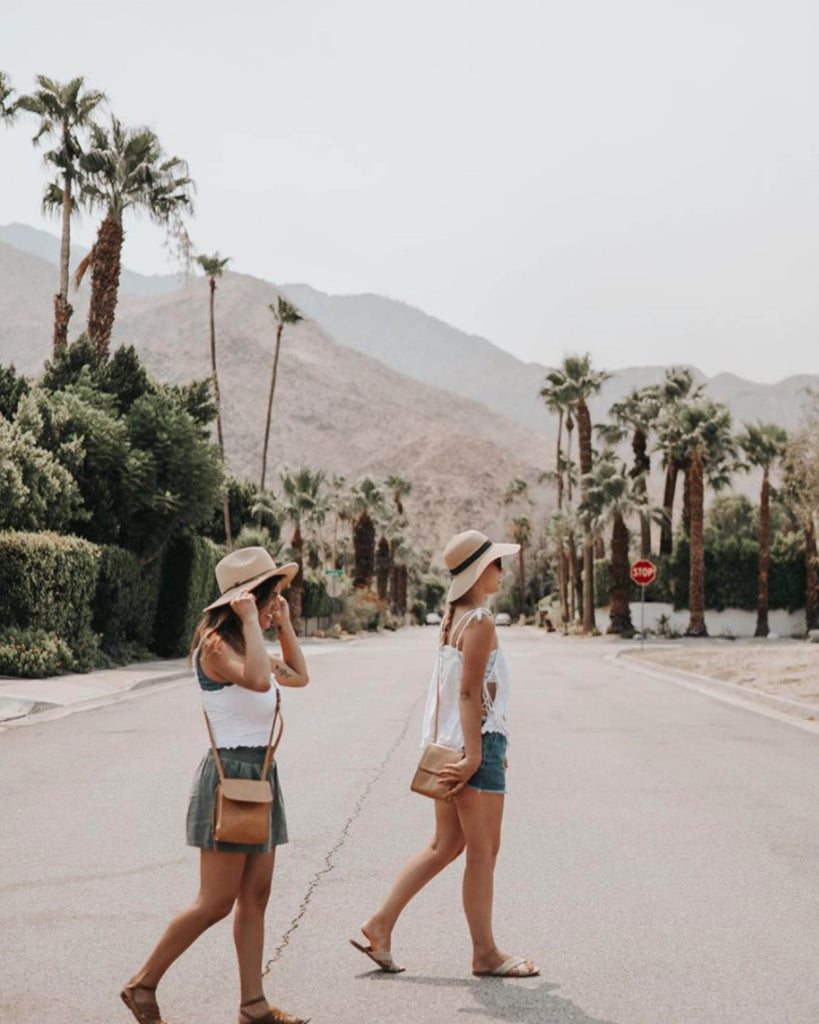 Kansas Crossbody - bay blue lifestyle