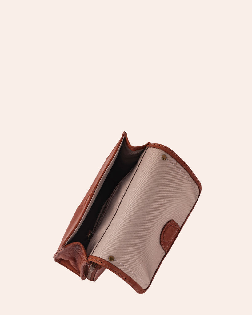 Kansas Crossbody - inside