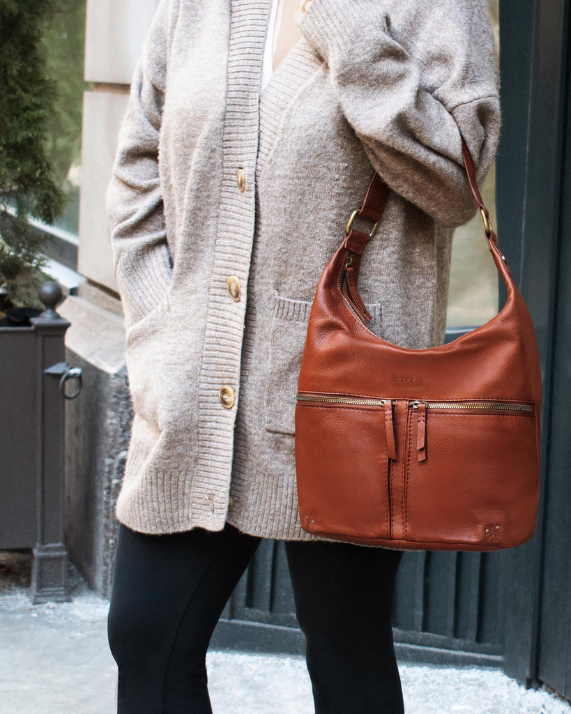 Hanover Hobo Stone - lifestyle